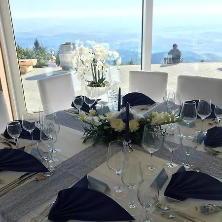 Berghaus Hochblauen ホテル