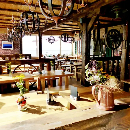 Berghaus Hochblauen ホテル